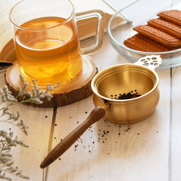 Antique Look Loose Leaf Tea Strainer in Brass & Wood with Resting Bowl - Picture 4 of 5